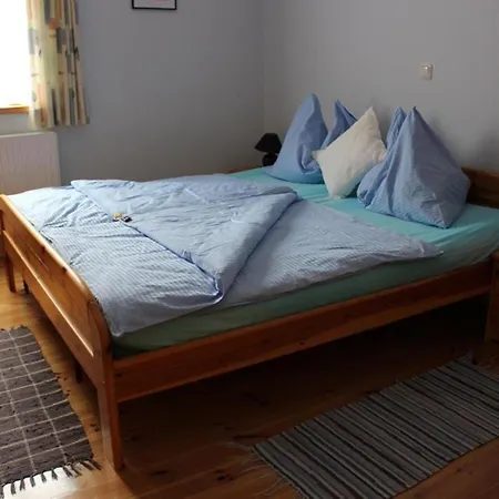 Weingut Juritsch Bed & Breakfast *